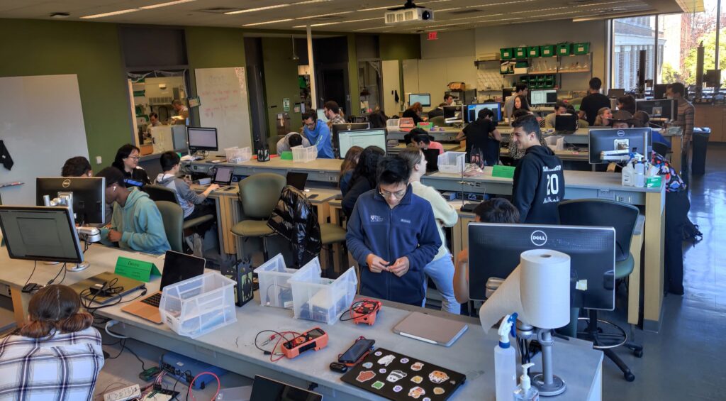 Students in Bioengineering Makerspace Labs