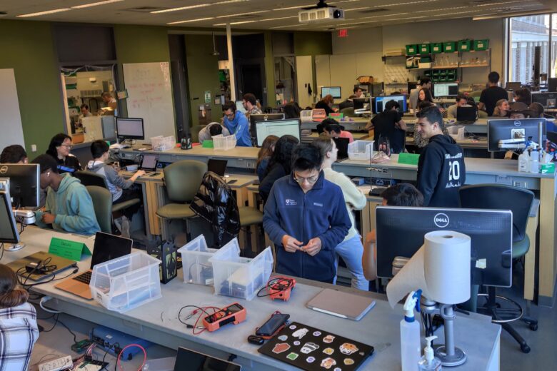 Students in Bioengineering Makerspace Labs